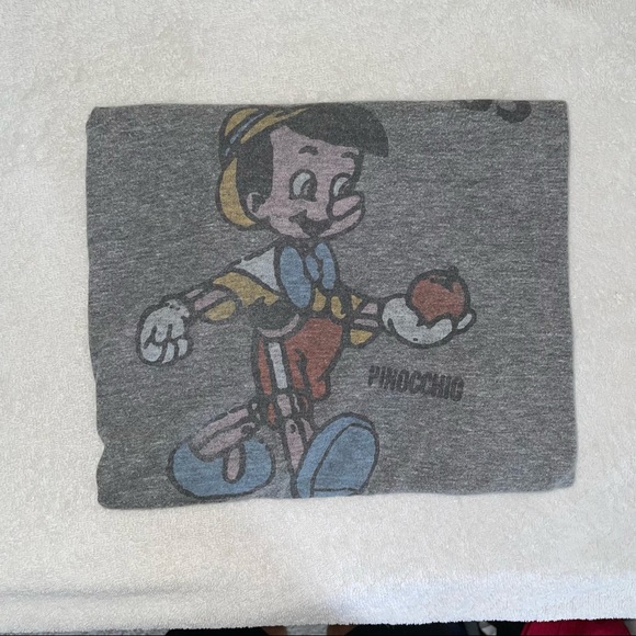 Junk Food Graphic Tee in Grey. No Strings Attached - Picture 5 of 6